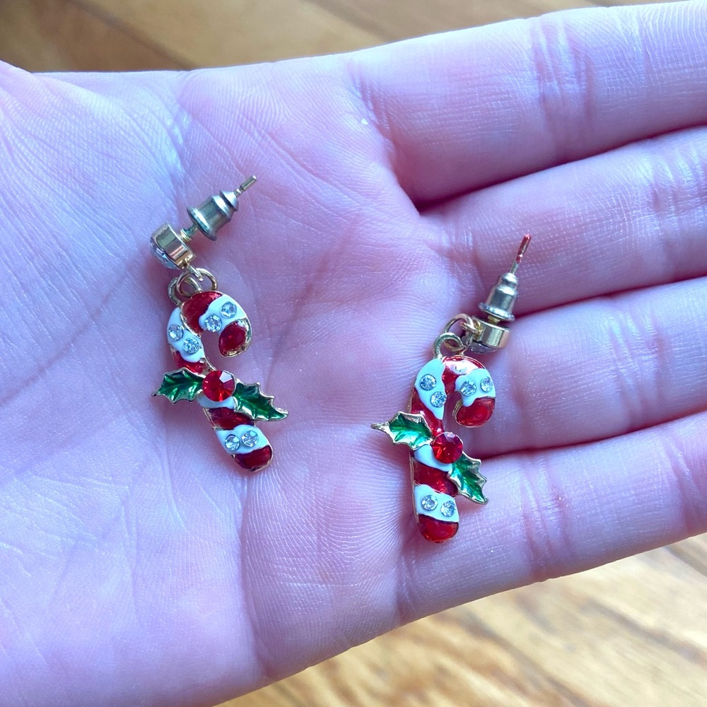 LAST CHANCE Bundle of Christmas Earrings - Picture 3 of 7